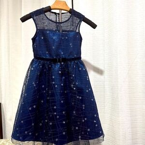 Jona Michelle, Winter formal dress with glittery white snow flakes. Size 7